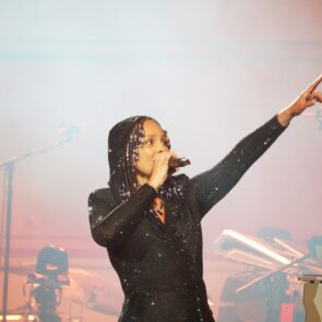 ALICIA KEYS 8