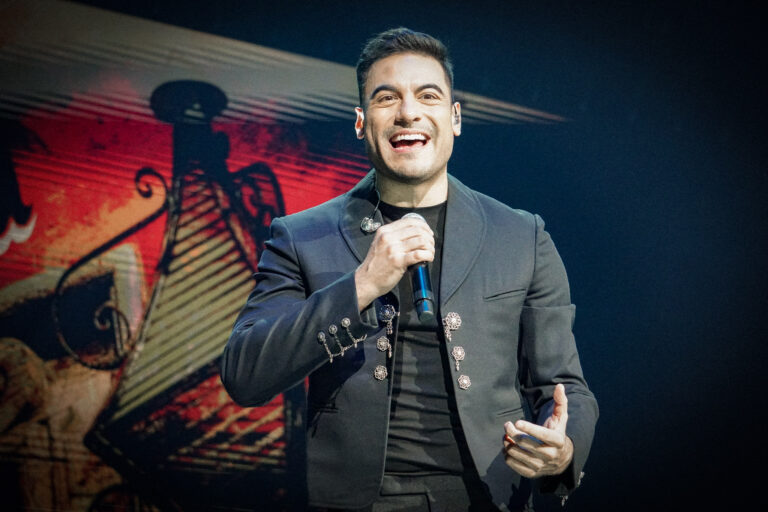 CARLOS RIVERA 19