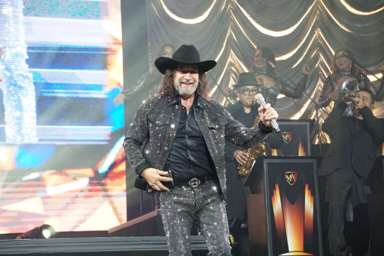 MARCO ANTONIO SOLIS 30