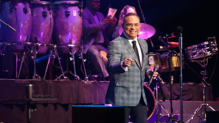 GILBERTO SANTA ROSA 6