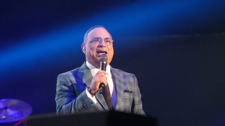 GILBERTO SANTA ROSA