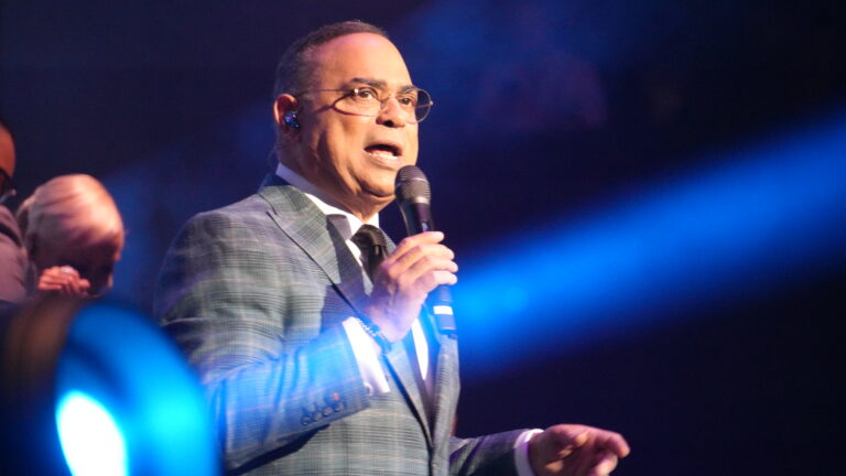 GILBERTO SANTA ROSA 7