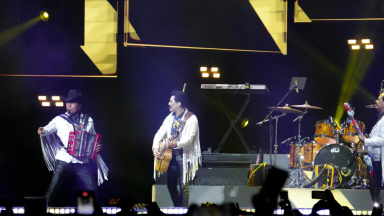 TIGRES DEL NORTE 54