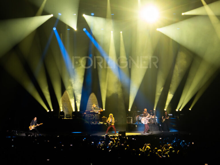 FOREIGNER 16