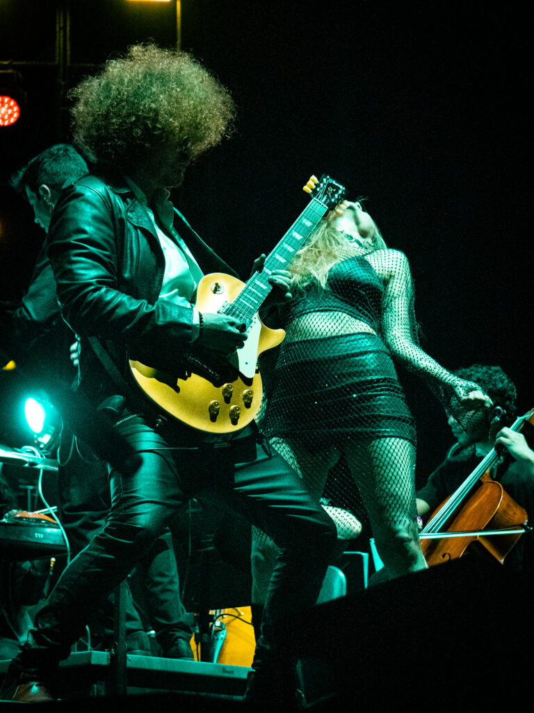 METALLICA VS GUNS AND ROSES SINFÓNICO 8