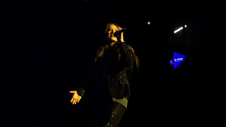 jesse-joy (3)