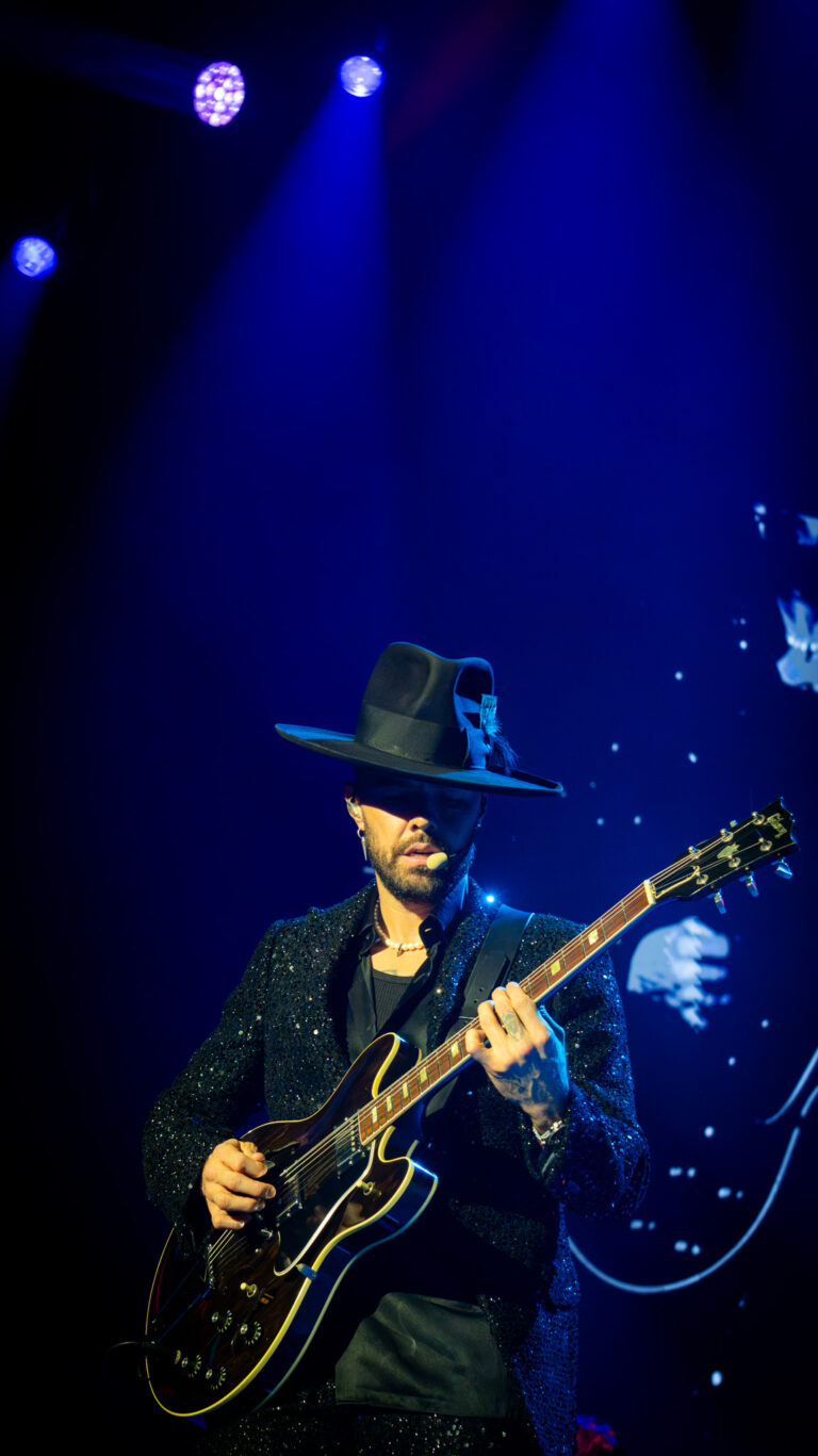 jesse-joy (4)