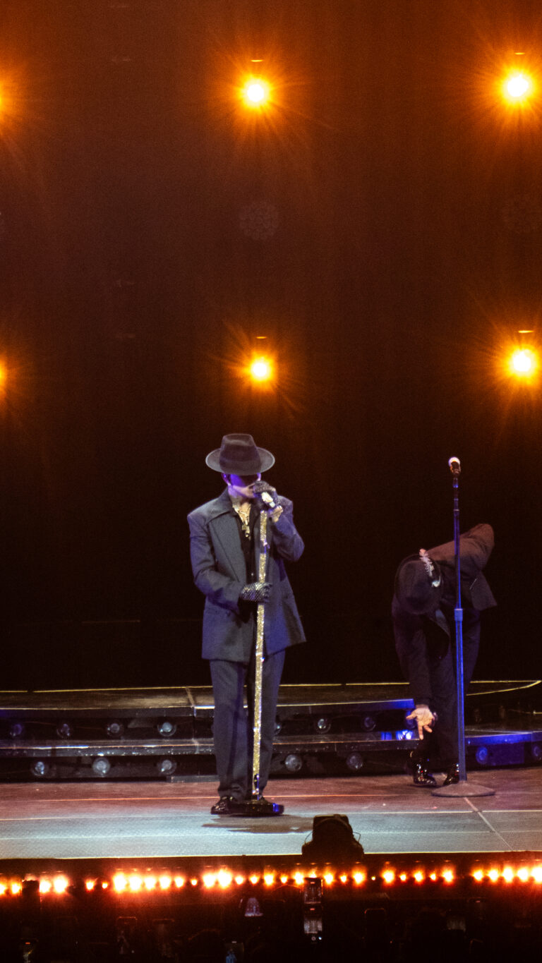 RAUW ALEJANDRO – COSA NUESTRA WORLD TOUR 52