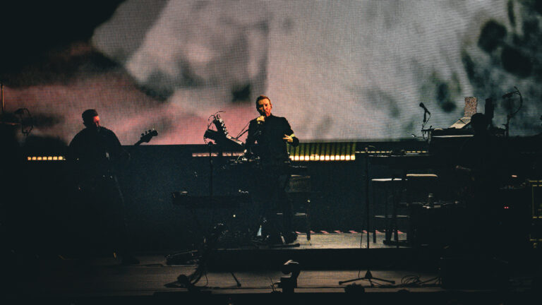 MASSIVE ATTACK 13