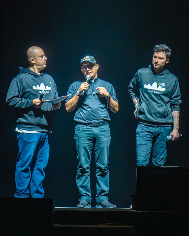 TODOS JUNTOS 2025 33