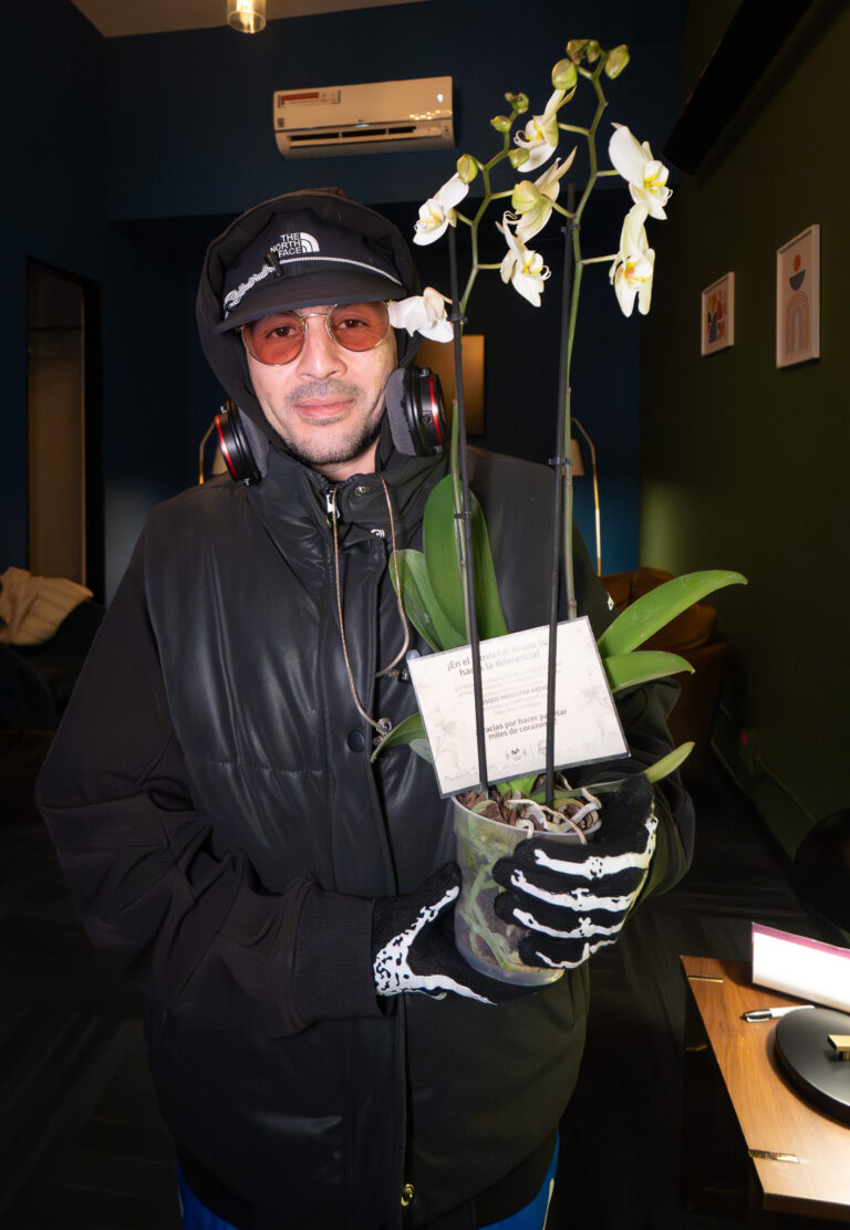 CRUDO MEANS RAW BOGOTA 2026 5