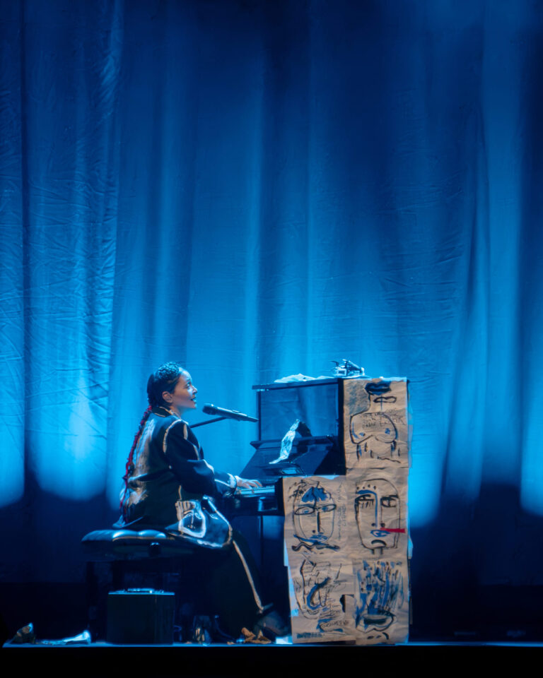 Natalia Lafourcade 63