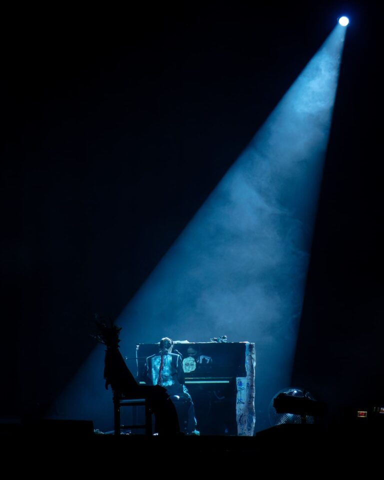 Natalia Lafourcade 64
